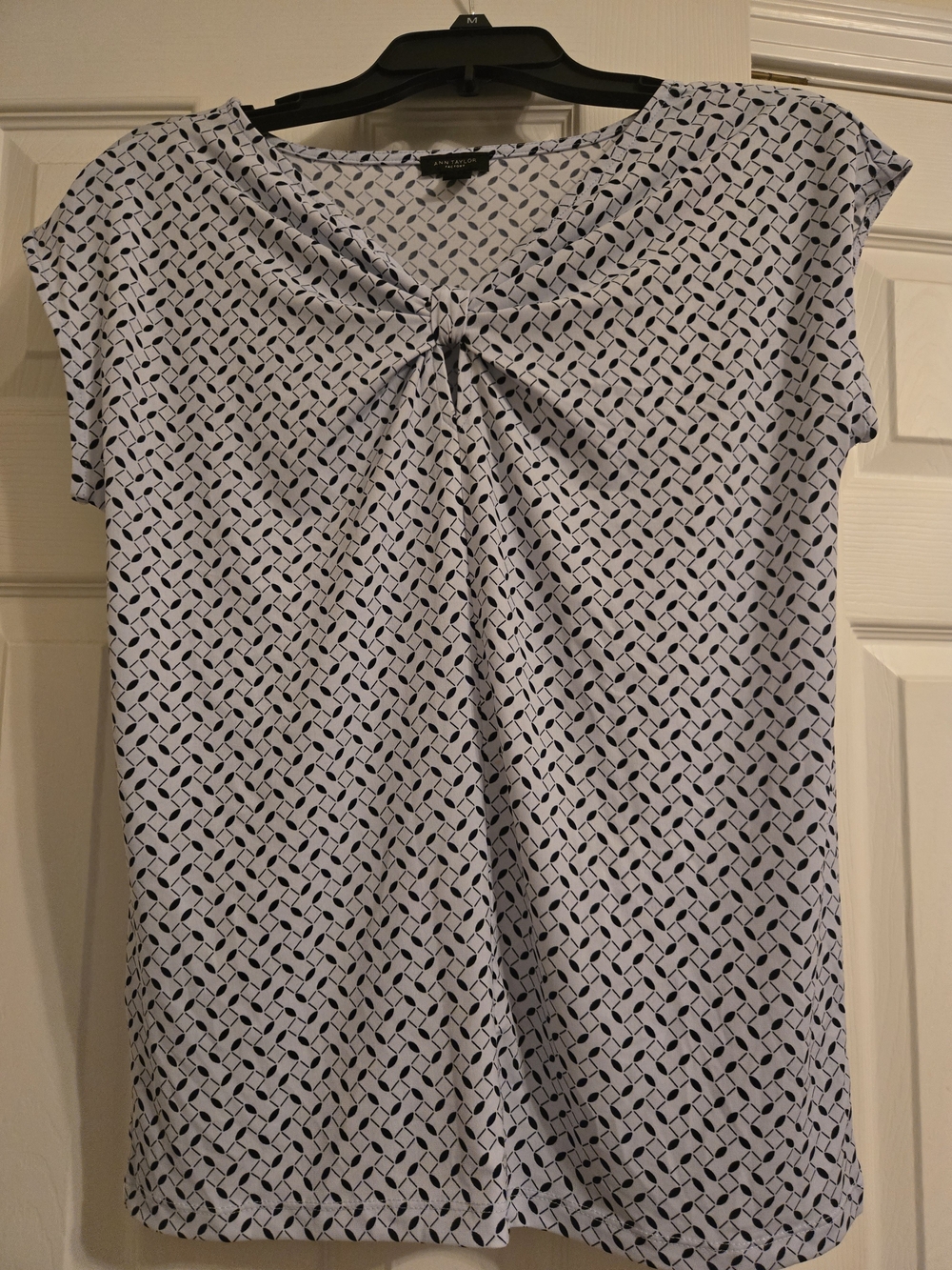 Ann Taylor Light Blue & Navy Twist-Front Cap Sleeve Blouse NWOT